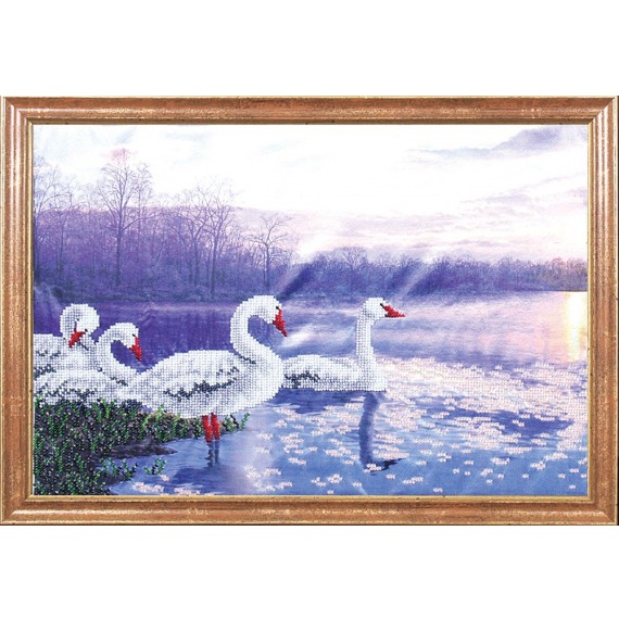 Рисунок на ткани "Лебеди на закате"