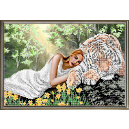 Рисунок на ткани для вышивания бисером "Лесная принцесса"