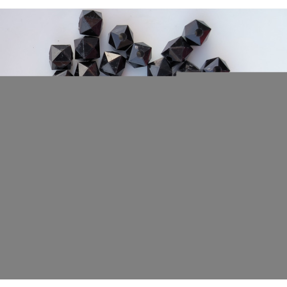 Бусины граненые квадратные 10 мм цвет черный уп.500 гр.